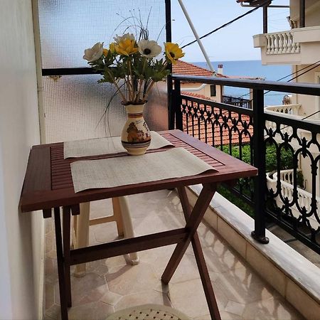 Διαμέρισμα Για Οικογένεια Με Θέα Την Θάλασσα Apartamento Arkoudi Exterior foto